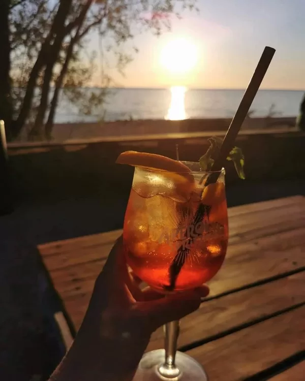 Aperol Spritz, pie jūras